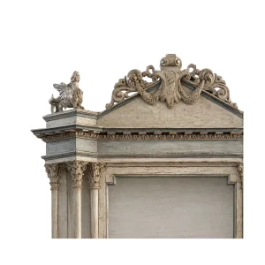 IS-142-VE Eclectic Italian Display Cabinet – detail of the carved pediment